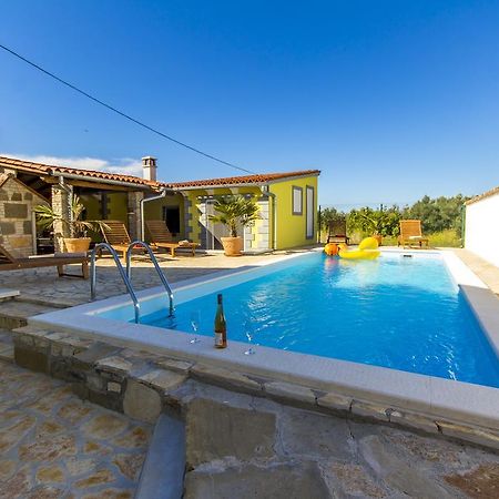 Holiday Home Bukovac Pula Luaran gambar