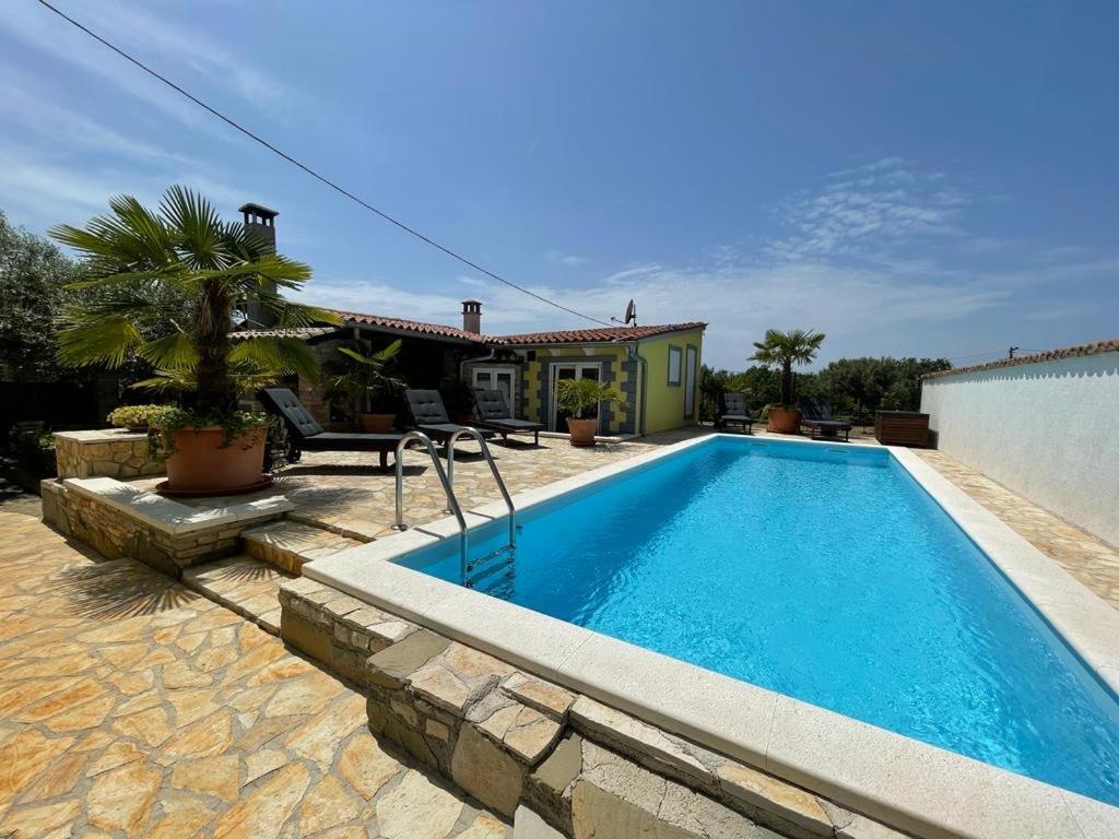 Holiday Home Bukovac Pula Luaran gambar