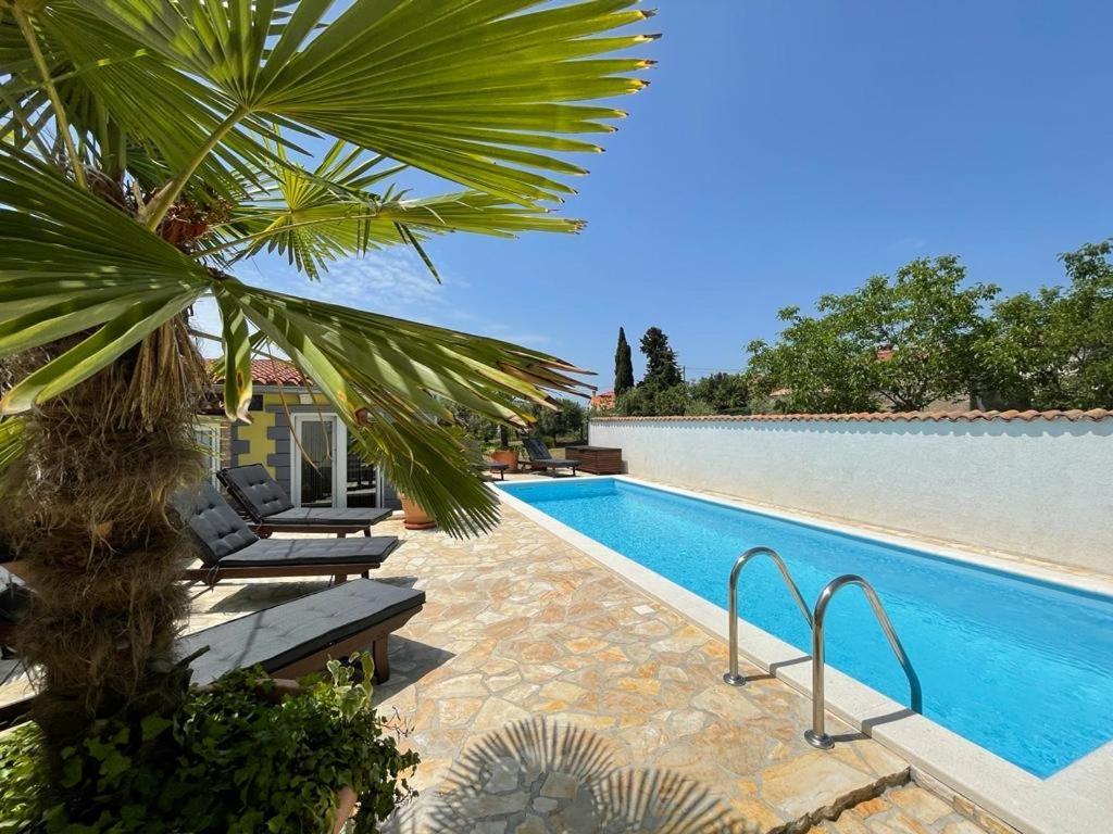 Holiday Home Bukovac Pula Luaran gambar