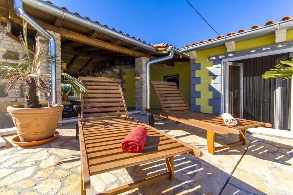 Holiday Home Bukovac Pula Luaran gambar