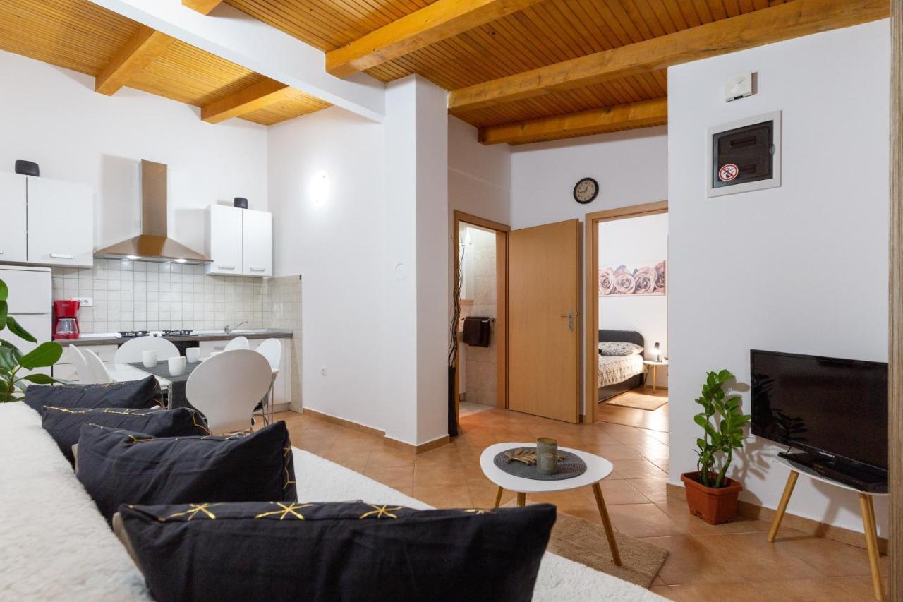 Holiday Home Bukovac Pula Luaran gambar